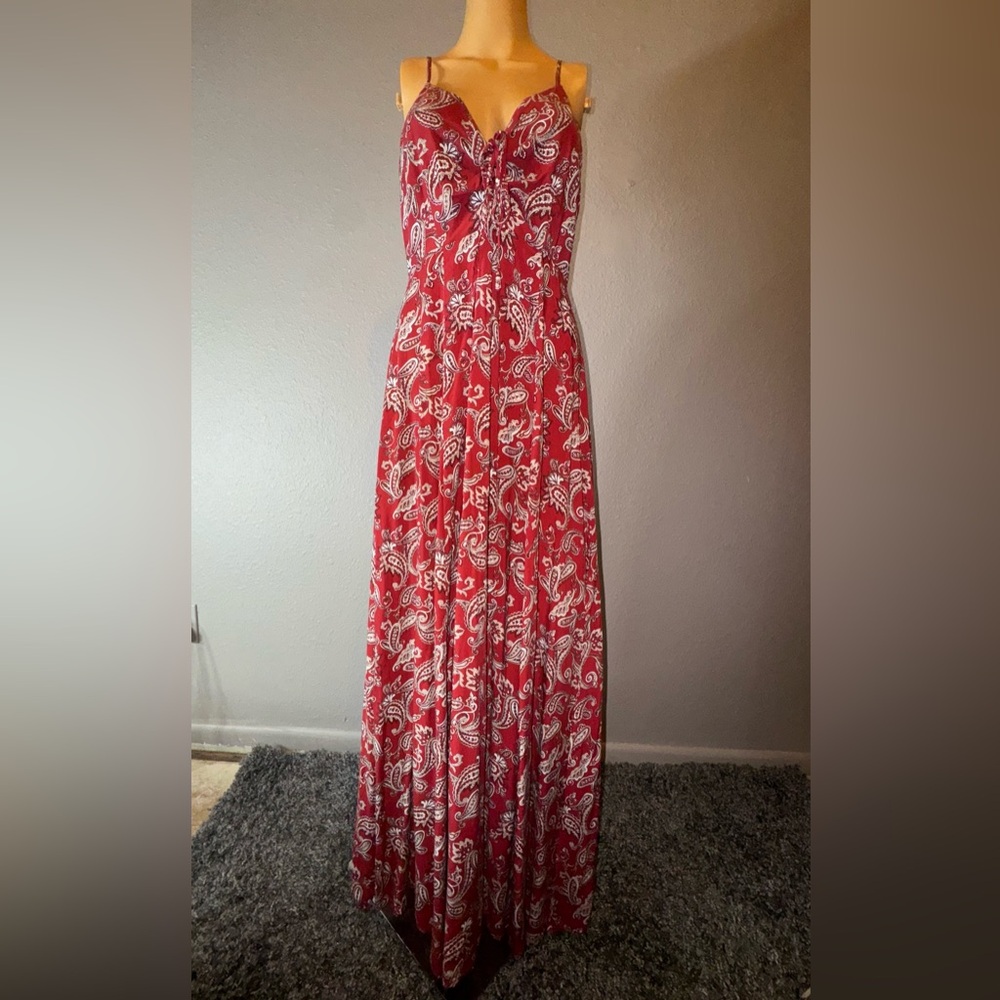 Forever 21 Red and White Paisley Maxi Dress